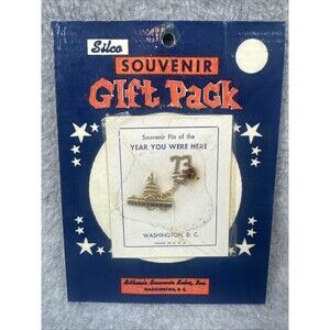 1973 Washington DC Souvenir Pin Un-opened on Card Capitol Building